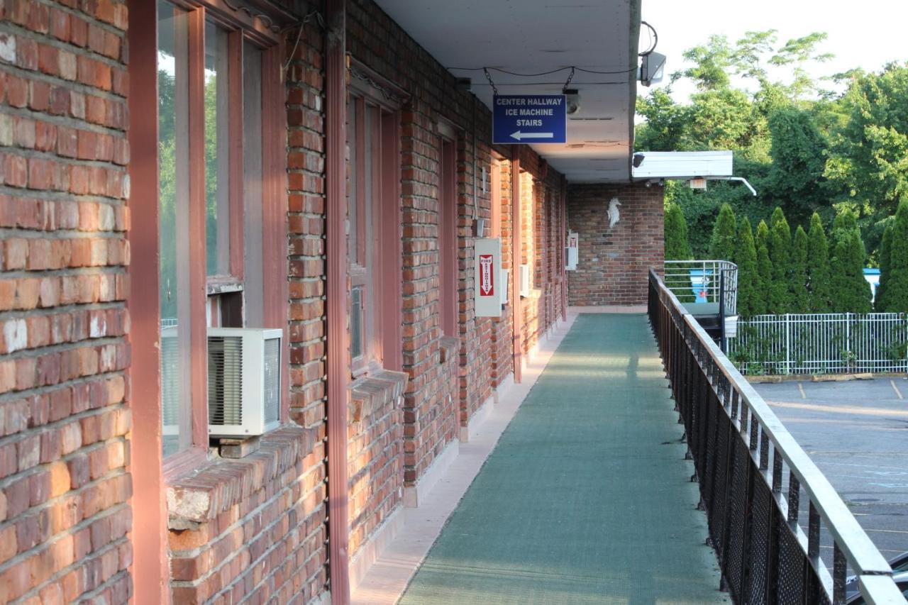 Tides Inn At Stehli Beach Locust Valley Exterior photo